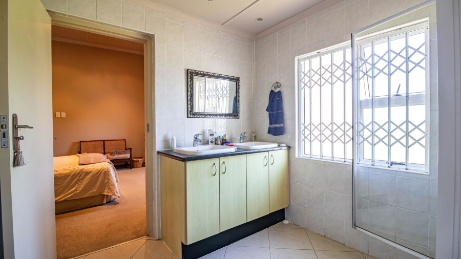 4 Bedroom Property for Sale in Quigney Eastern Cape